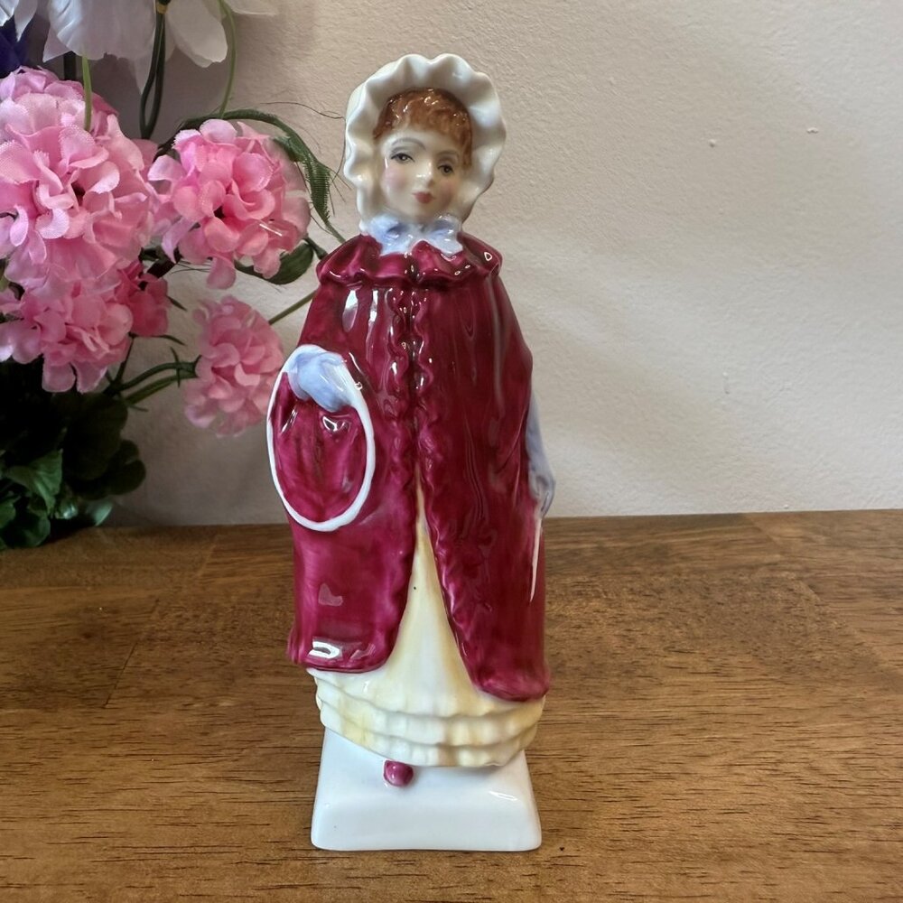 Royal Doulton Georgina Figurine HN2377 Kate Greenaway 1980 Vintage Bone China